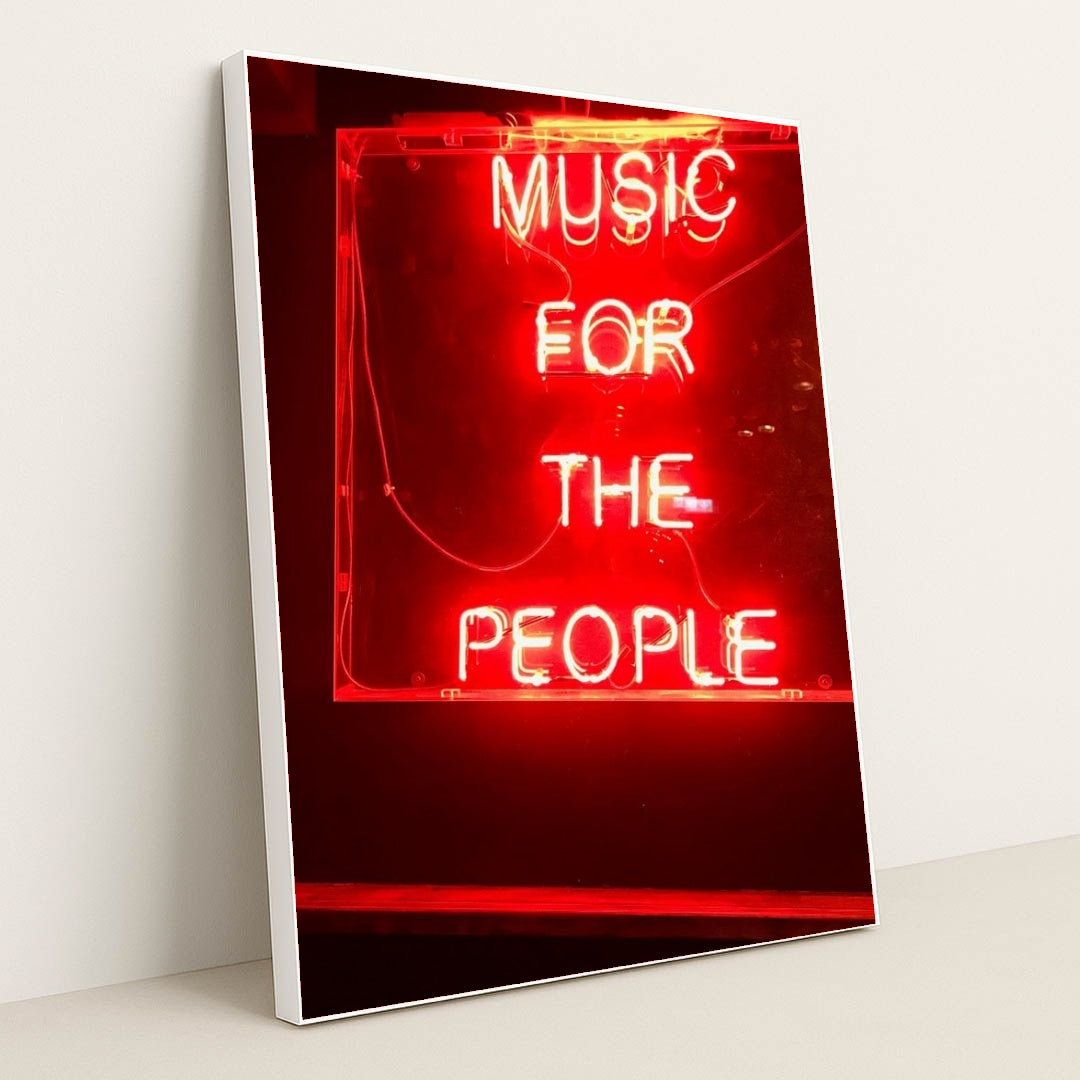 7077676154915 - Product Image