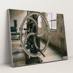 7090698879011 - Product Image