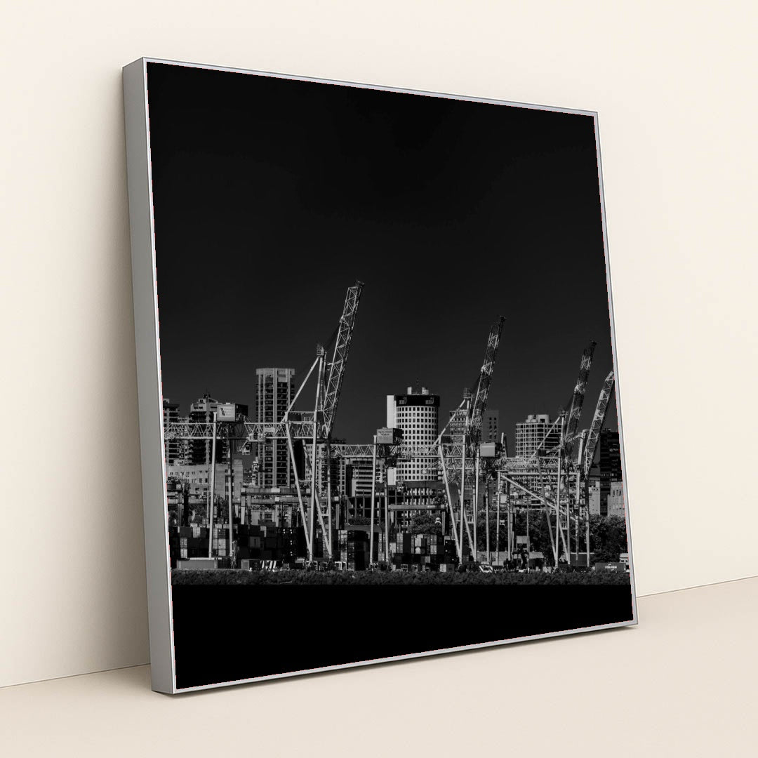 7090696585251 - Product Image