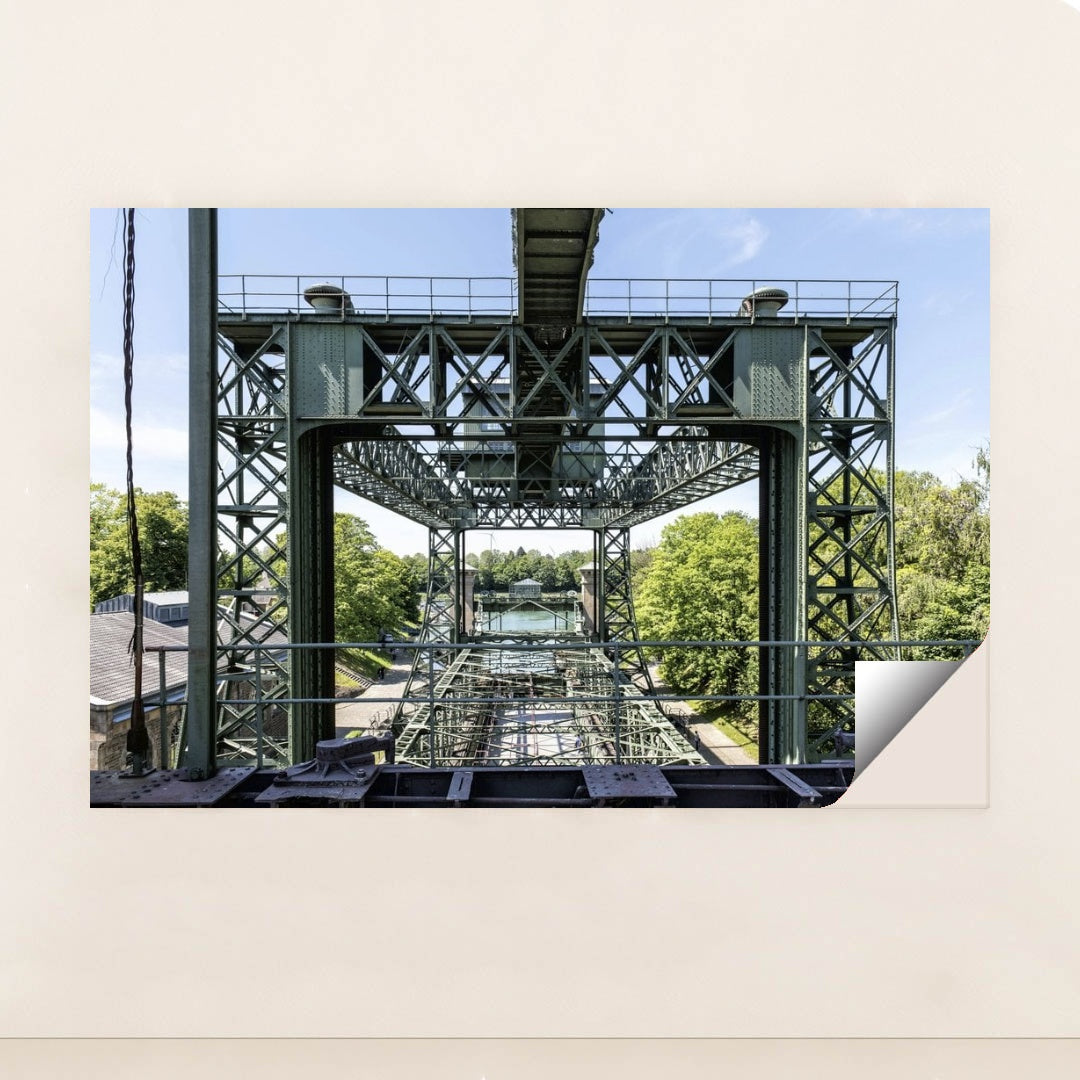 7090709921827 - Product Image