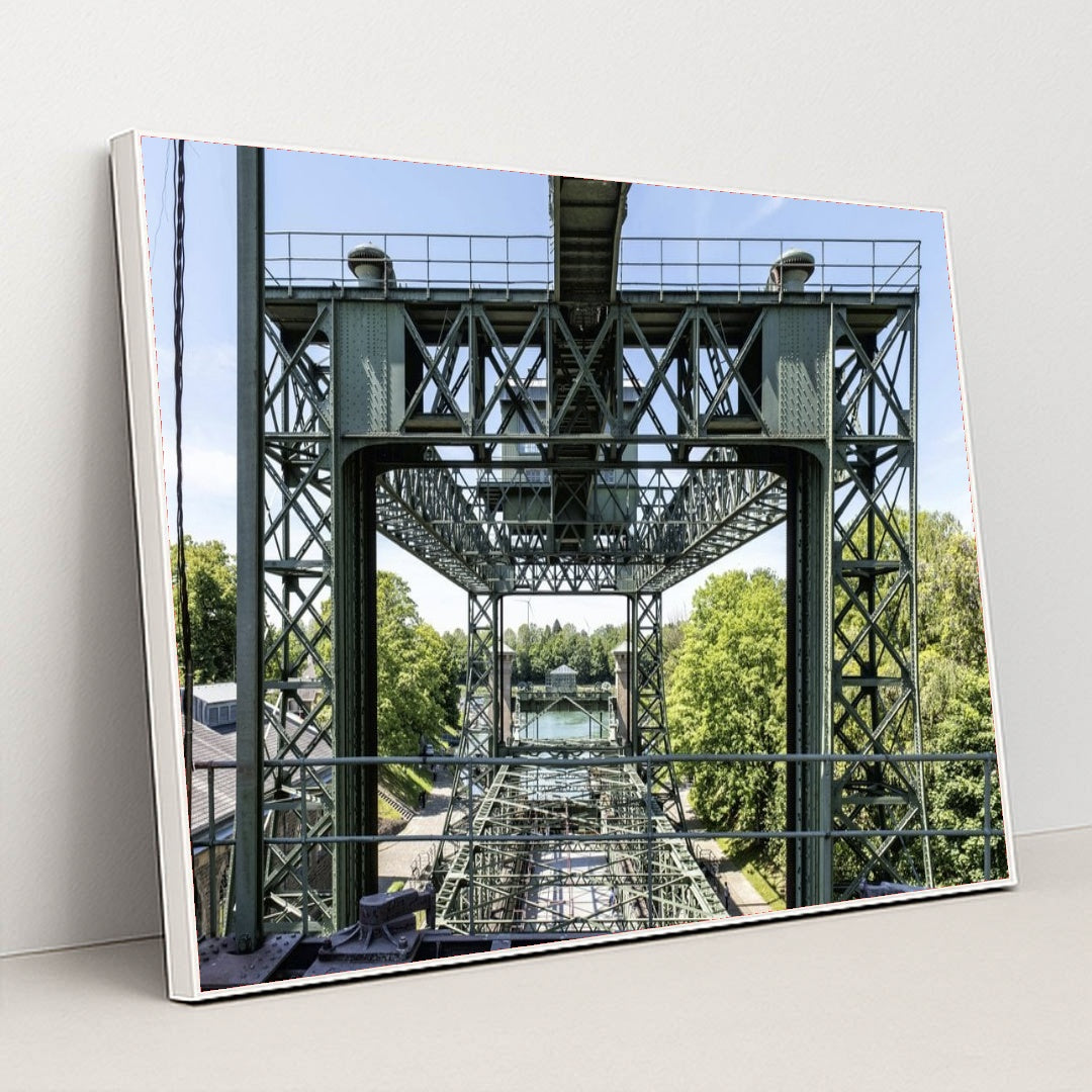 7090709921827 - Product Image