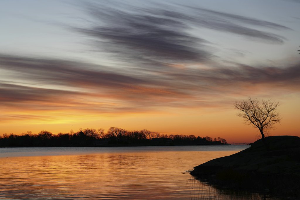 David Kanigan - Daybreak. 19° F. Feb 22, 2025. Cove Island Park, Stamford, CT