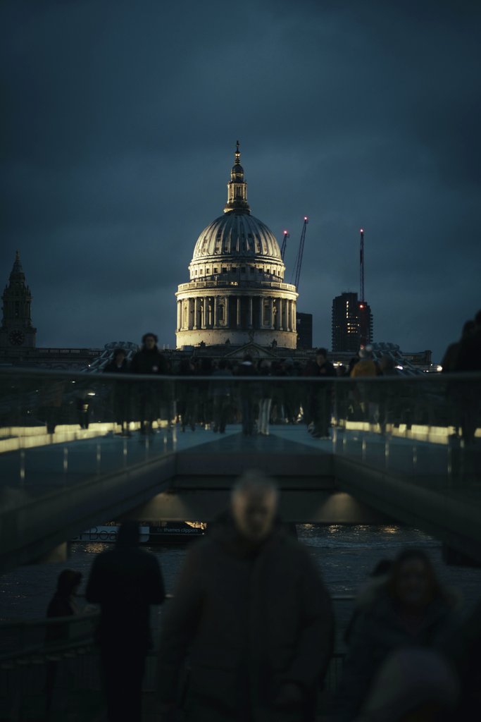 Rajeev  Singh - Stunning view of St. Paul's Cathedral and Millennium Bridge at dusk in London, UK.