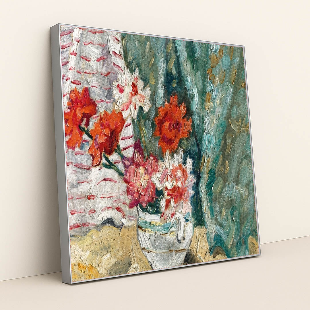 Bouquet devant une tenture verte (circa 1938) by Louis Valtat - Silver Frame Stretchiez