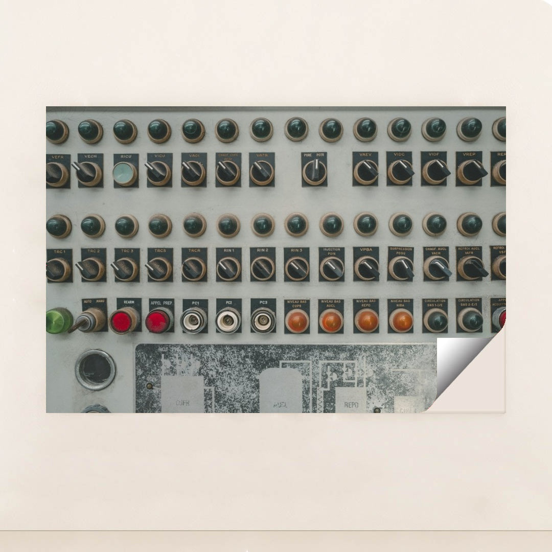 7090698846243 - Product Image