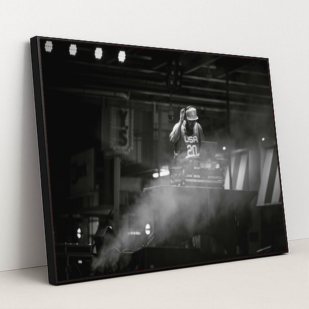 7090702614563 - Product Image