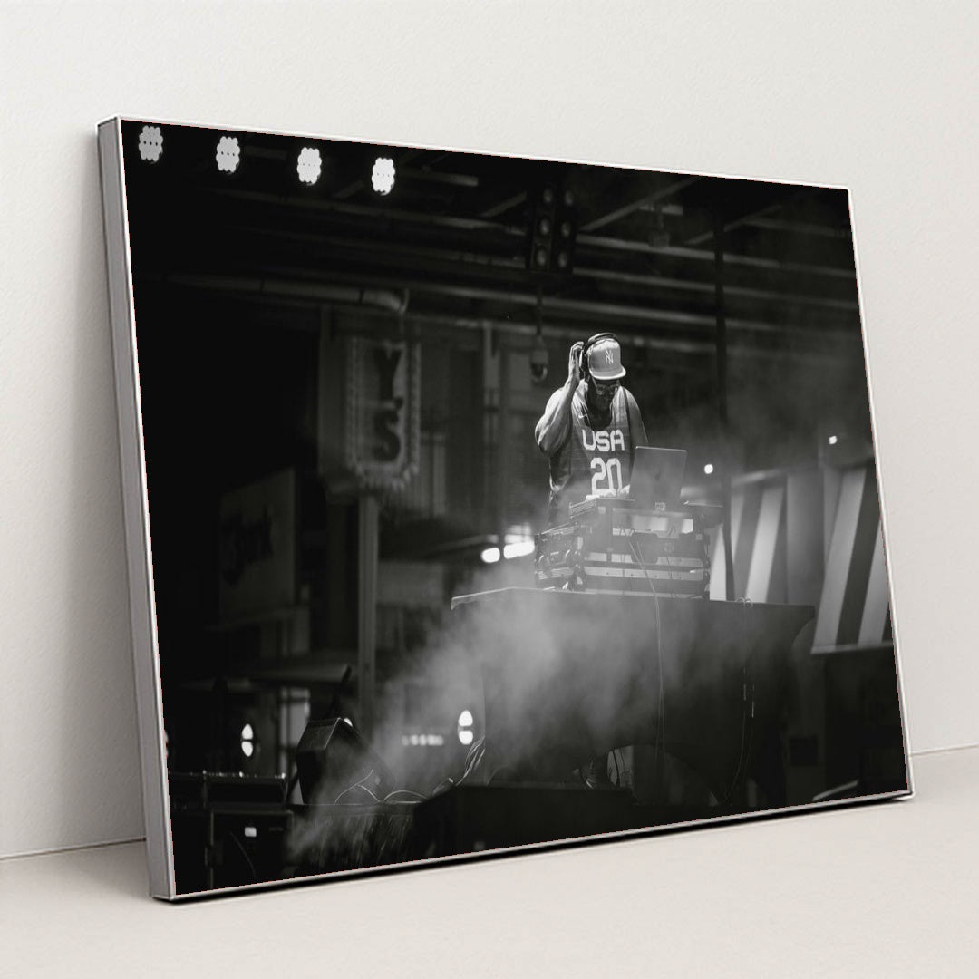 7090702614563 - Product Image