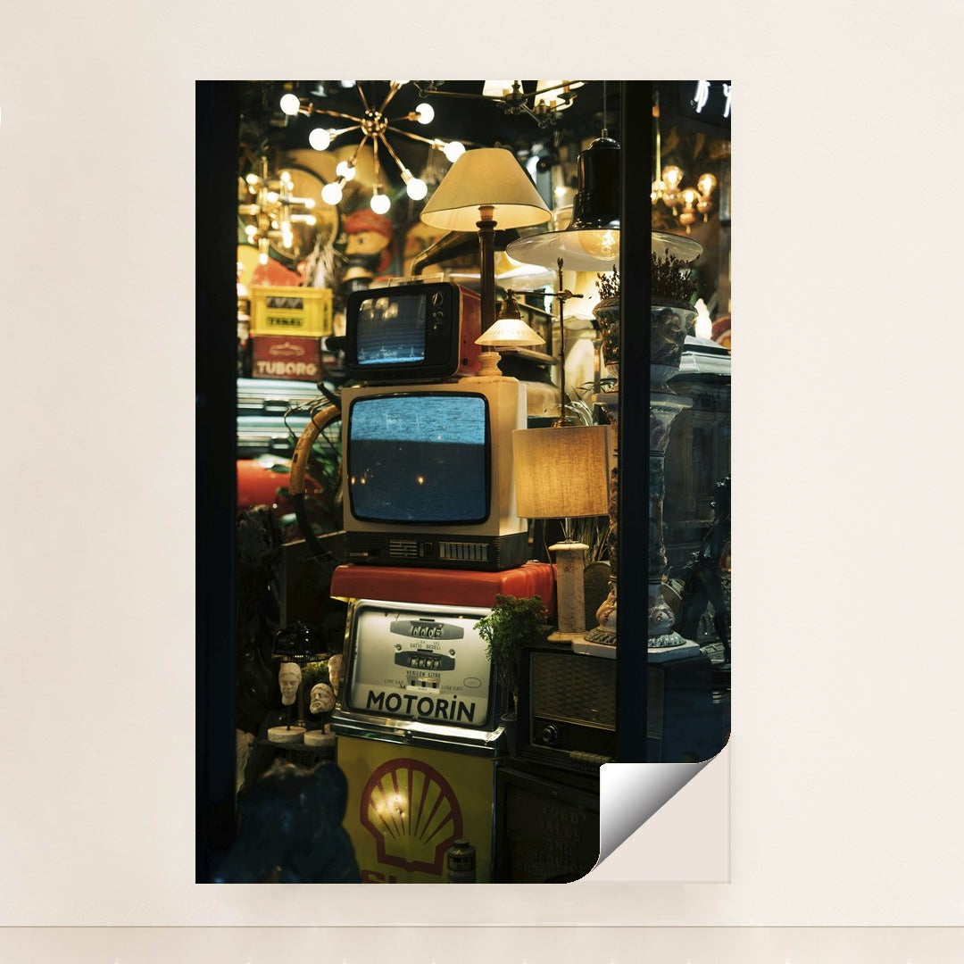 Istanbul's Eclectic Vintage Display by Sami Abdullah - Peeliez
