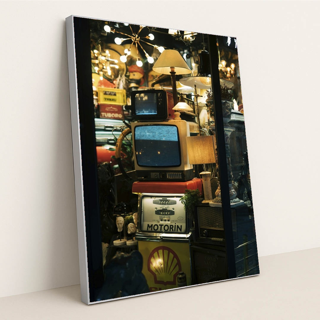 Istanbul's Eclectic Vintage Display by Sami Abdullah - Silver Frame Stretchiez