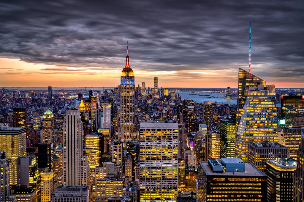 Stock Photos - New York skyline at sunset with clouds