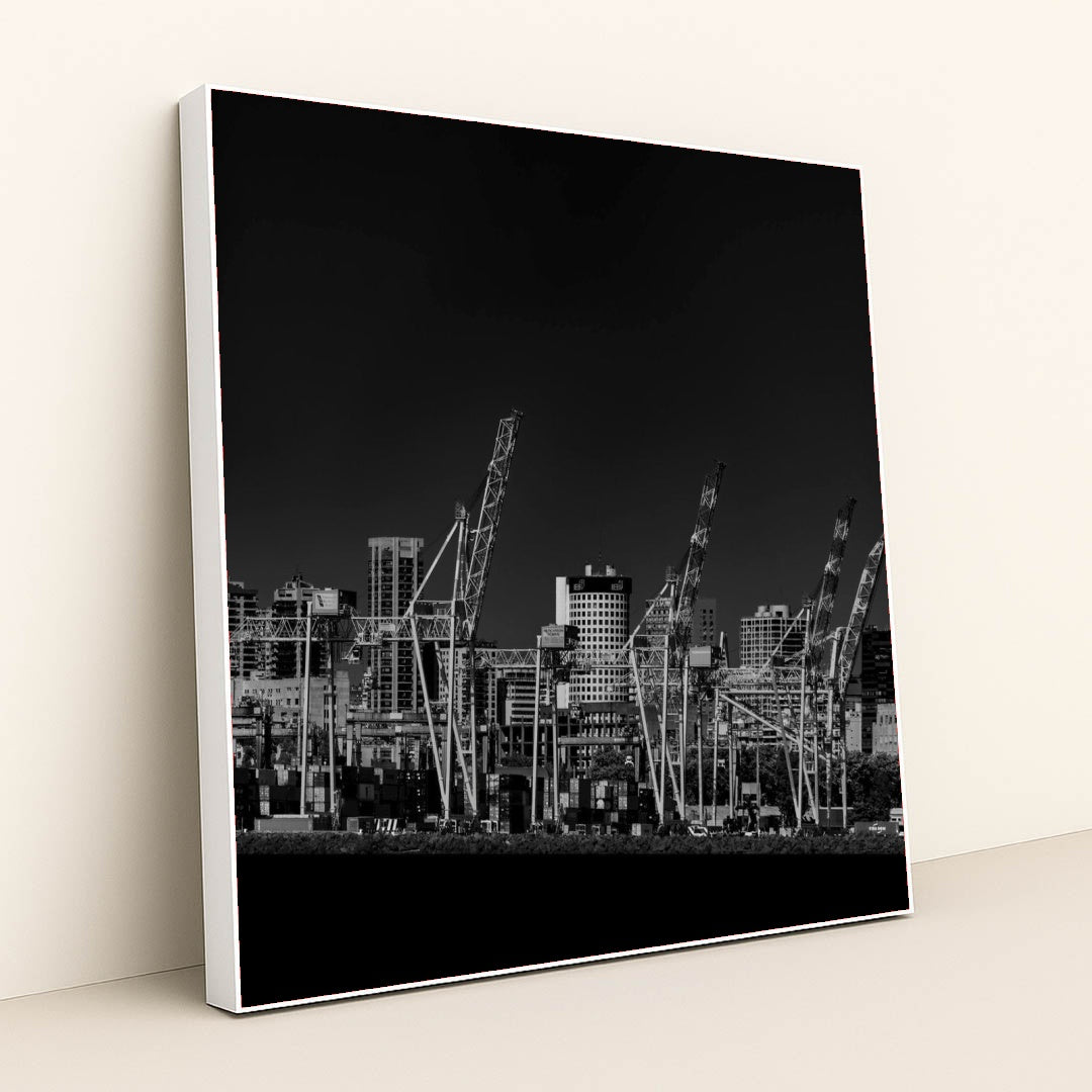 7090696585251 - Product Image