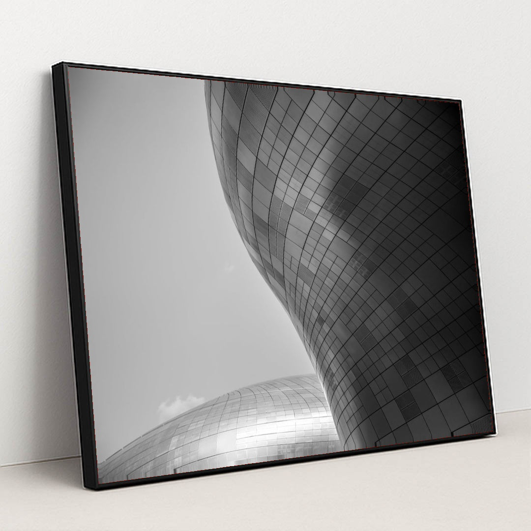 Sculpted Steel Flow by Cat Han - Black Frame Stretchiez