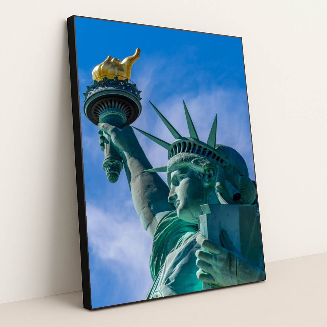 7077678153763 - Product Image