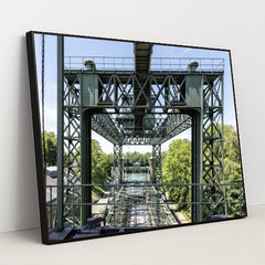 7090709921827 - Product Image