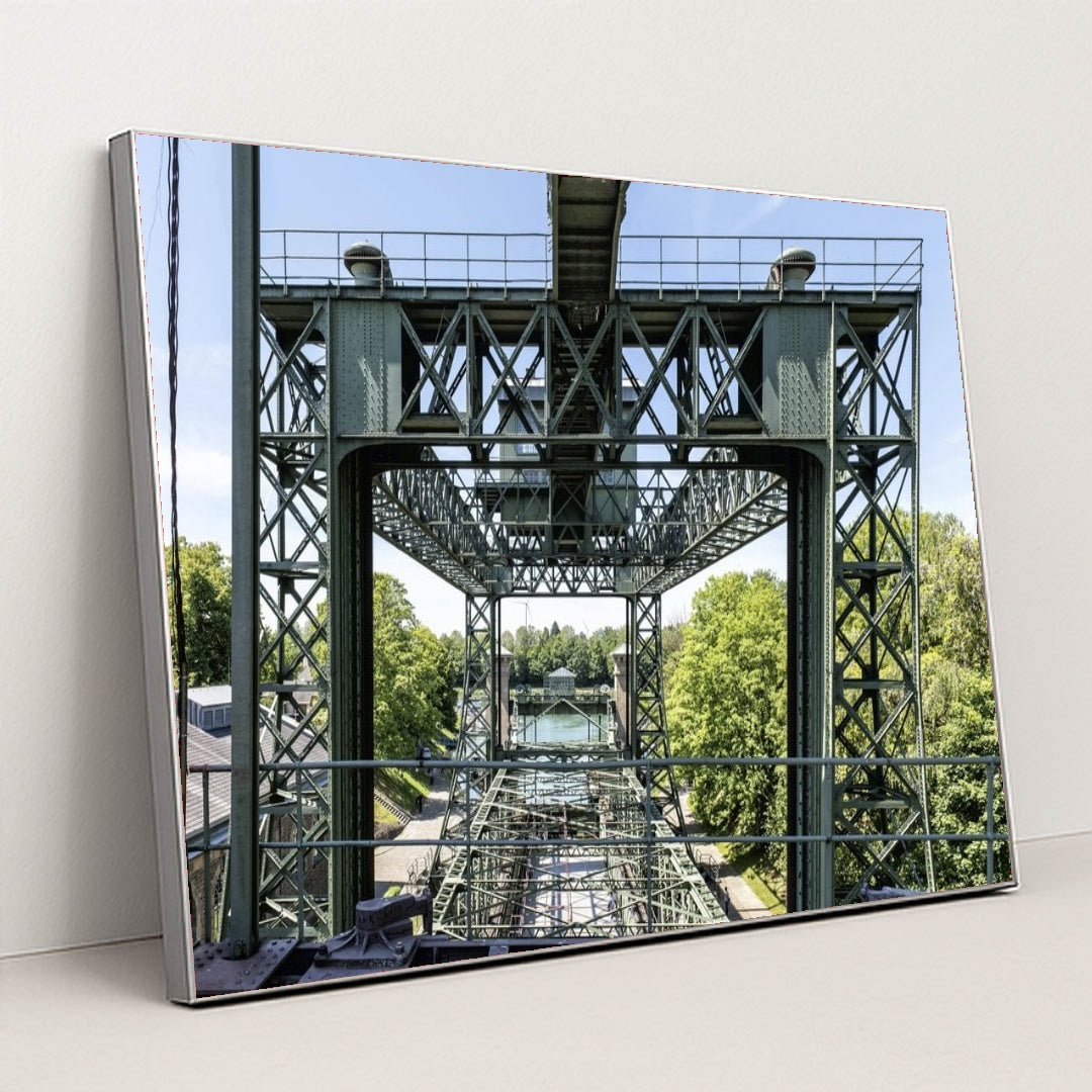 7090709921827 - Product Image