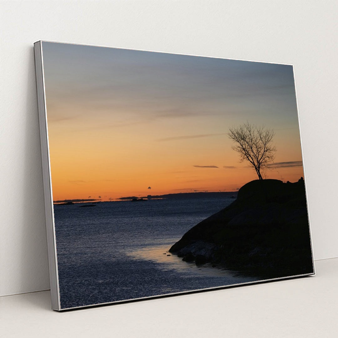 Sunrise at Cove Island Park by David Kanigan - Silver Frame Stretchiez