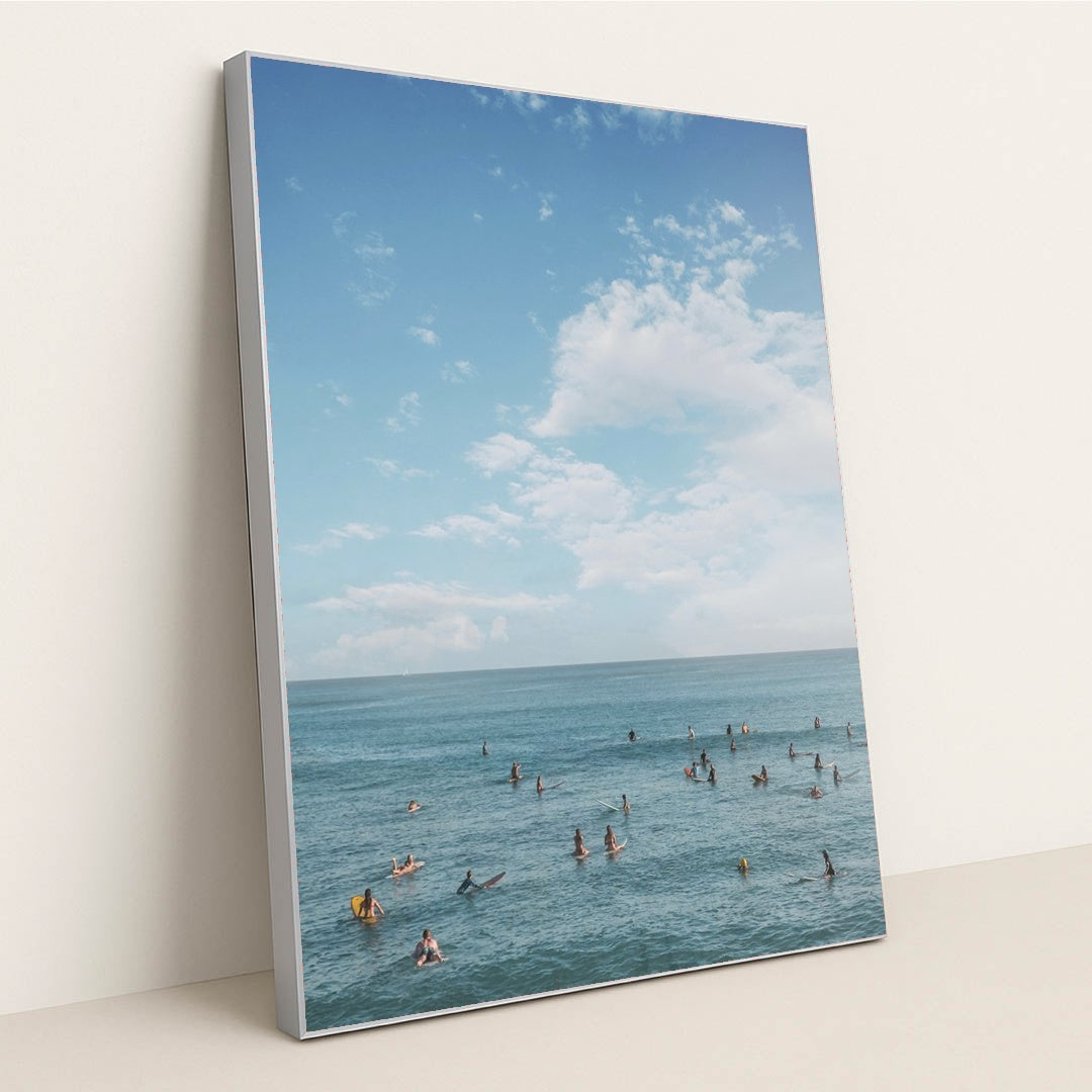 Vibrant Island Life in Honolulu by Jess Loiterton - Silver Frame Stretchiez
